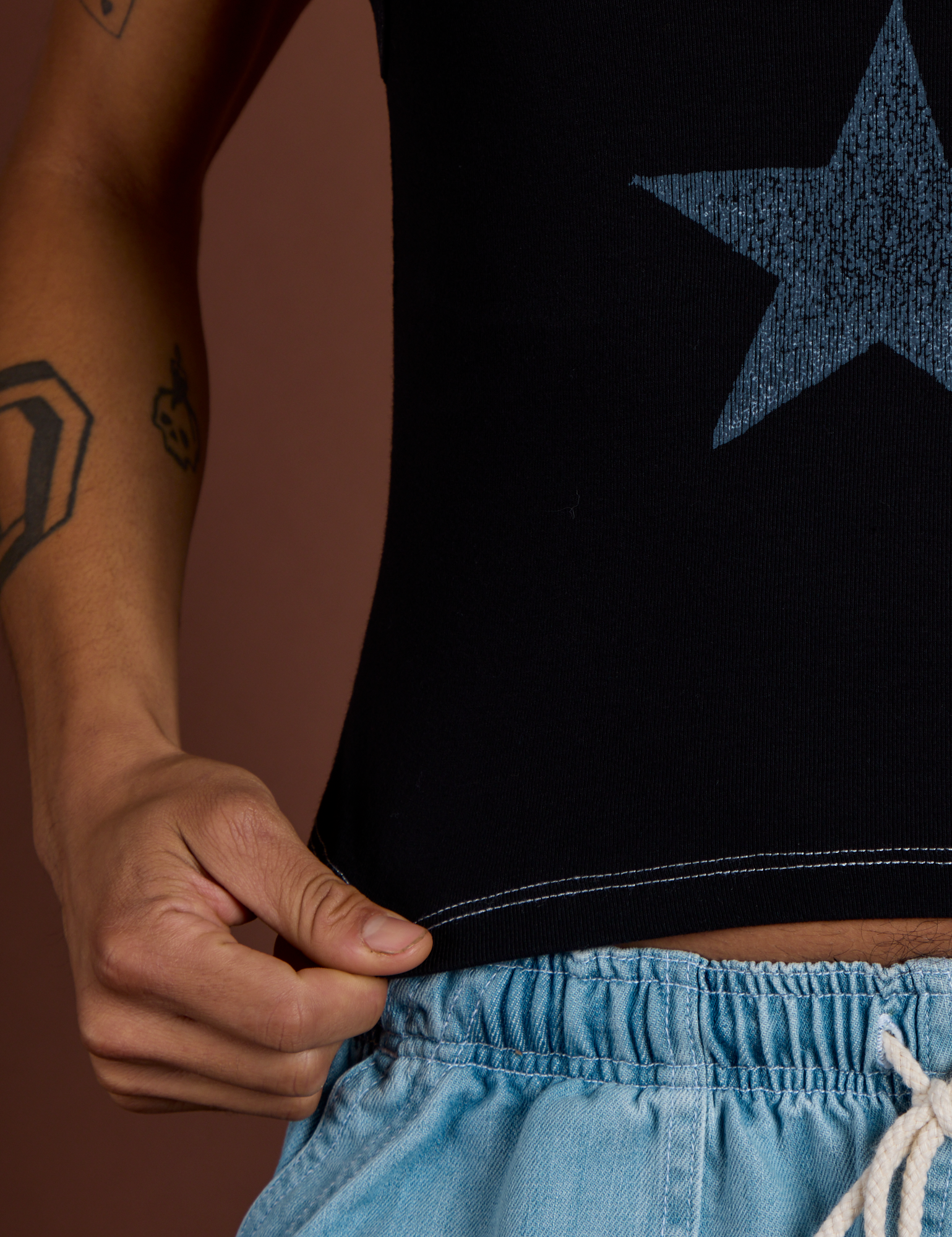 トップス LGB black star band club tank top Icon Cropped Tank - Black Star – BIG BUD PRESS