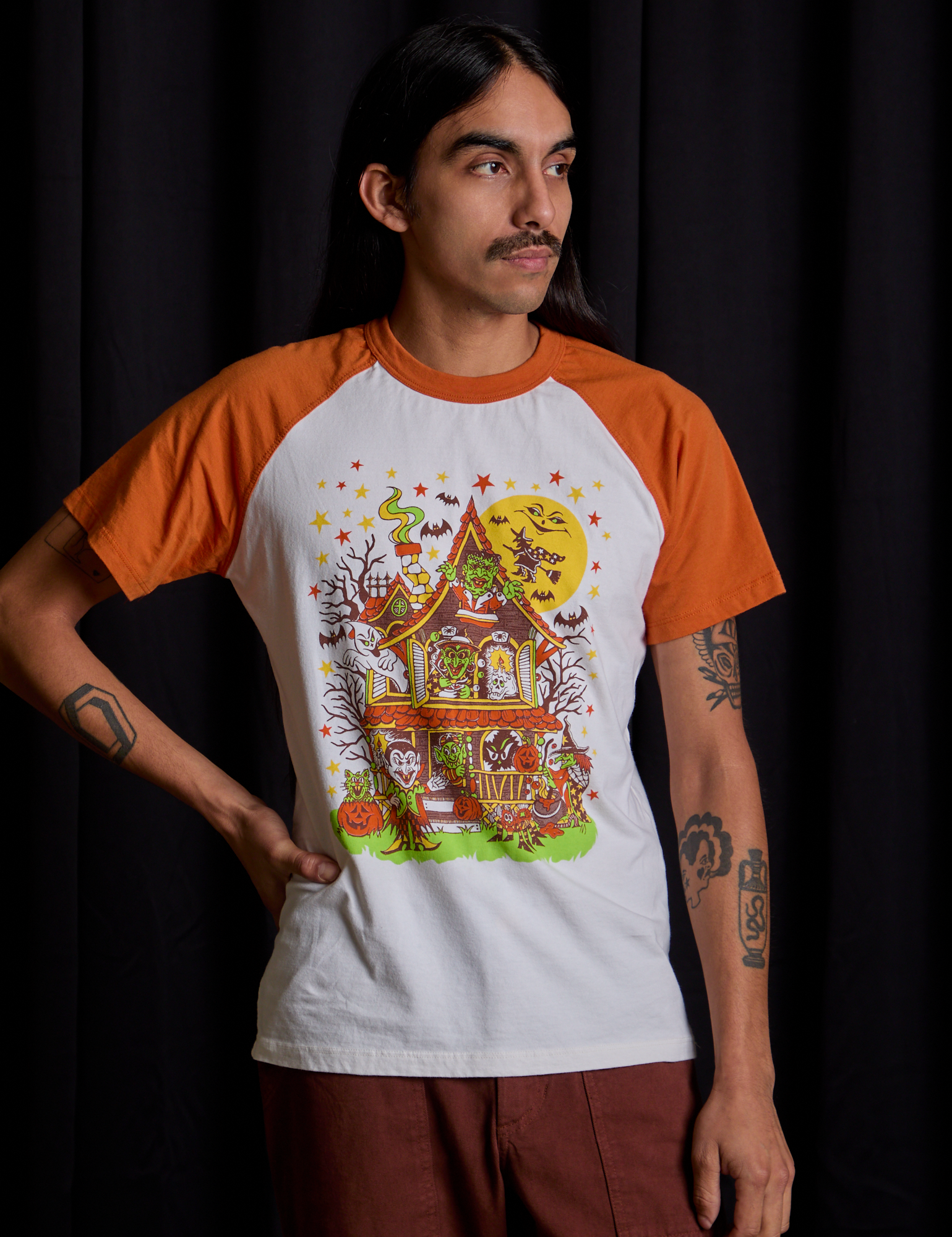 Short Sleeve Raglan Tee in Haunted House on Anthony