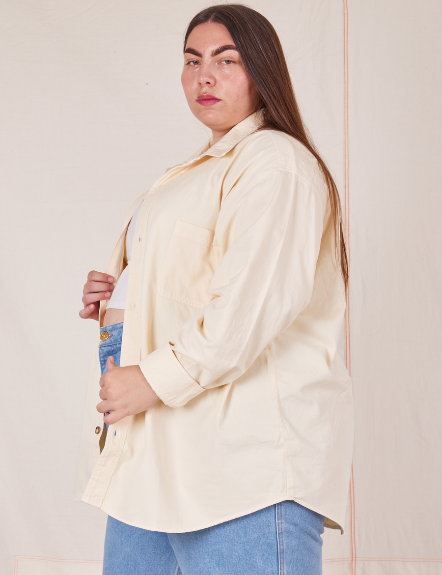 Side view of Oversize Overshirt in Vintage Off-White worn by Marielena