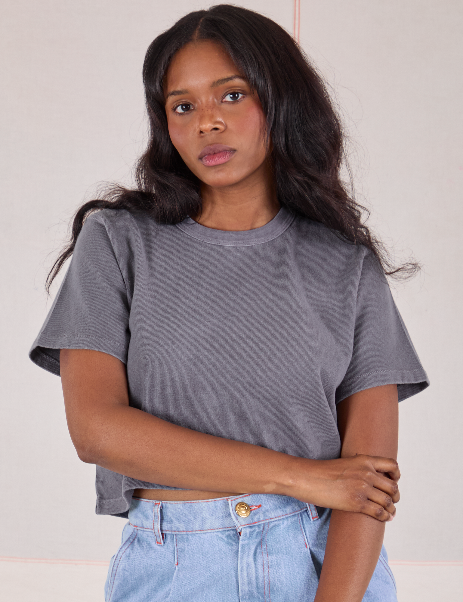 Cropped Burly Tee in Washed Grey worn by Kandia
