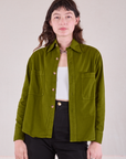 Cropped Overshirt in Summer Olive on Alex