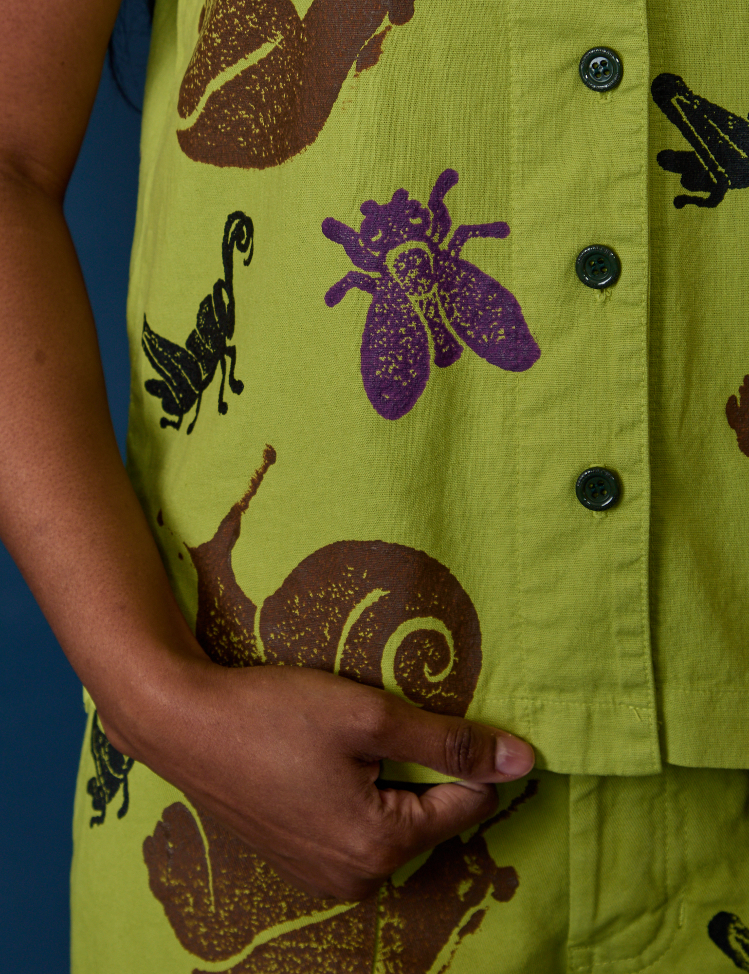 Paintstamped Pantry Button-Up - Big Bug