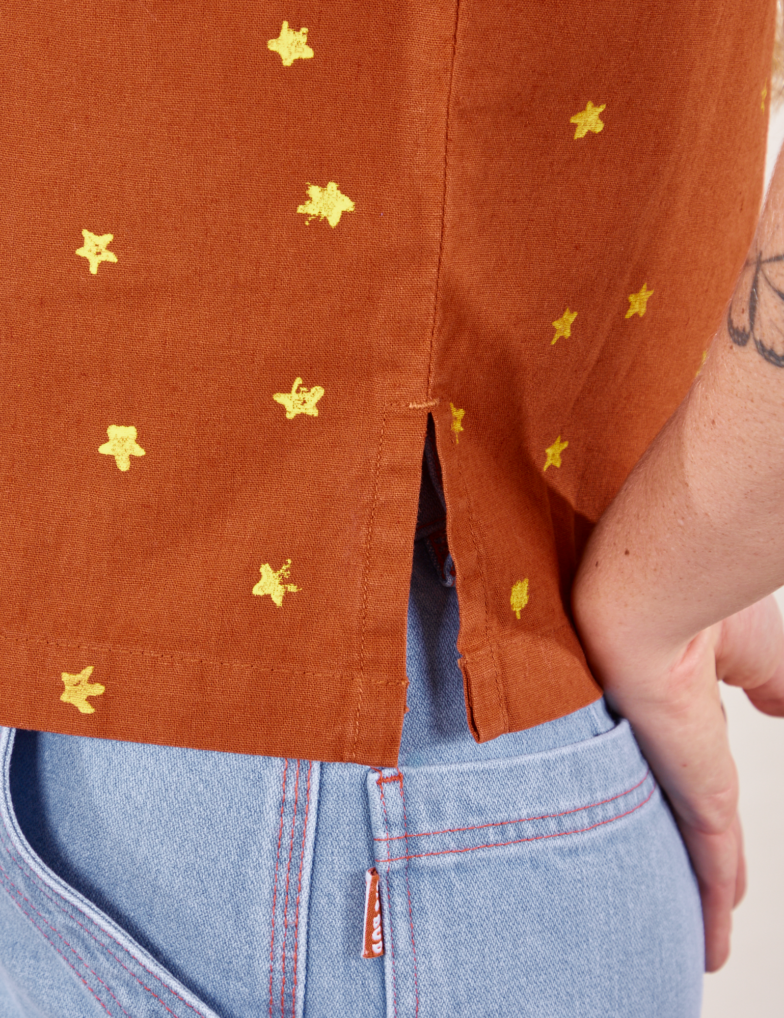 Icon Pantry Button-Up in Stars close up of side vent