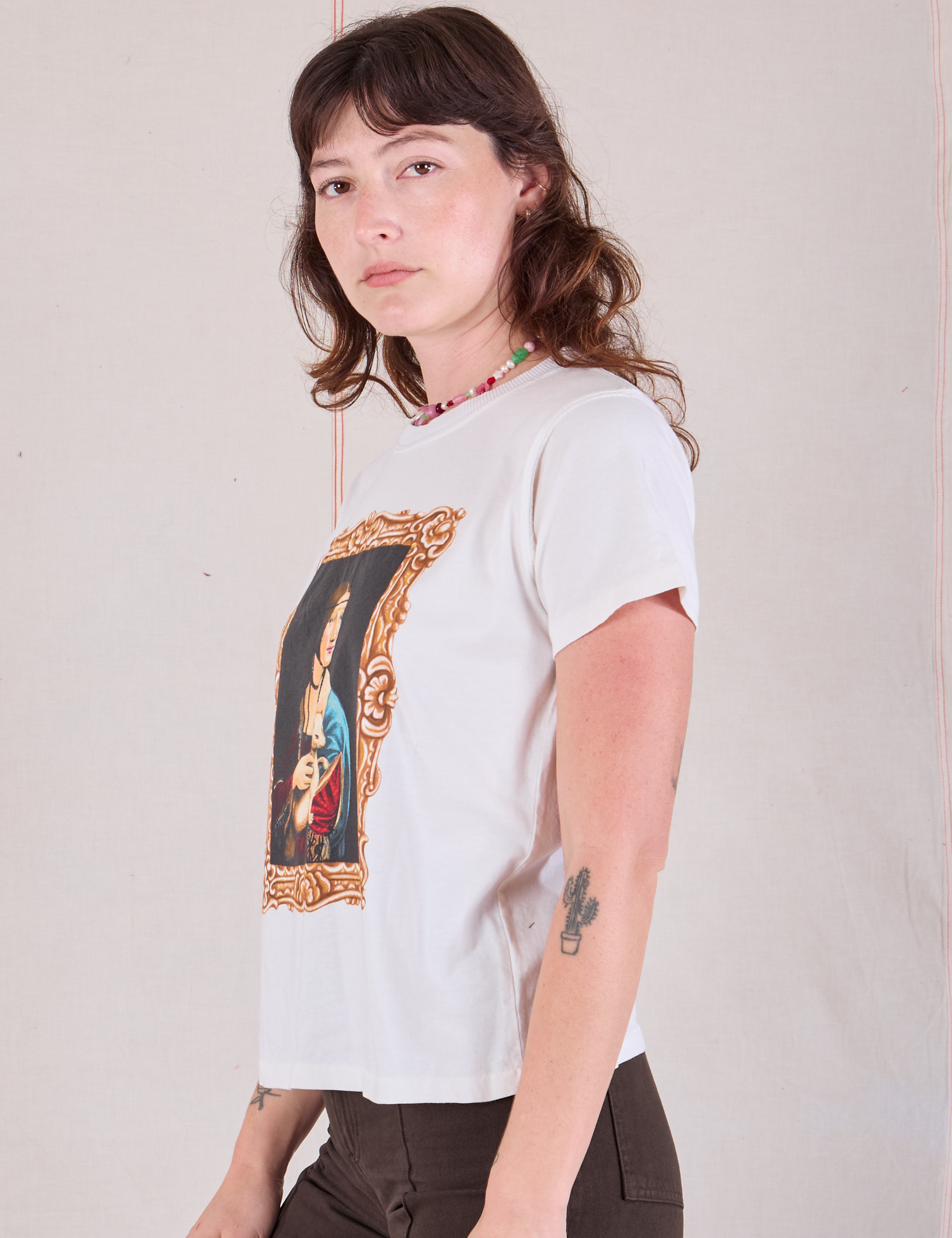 Masters Organic Tee in Lady With An Ermine side view on Alex