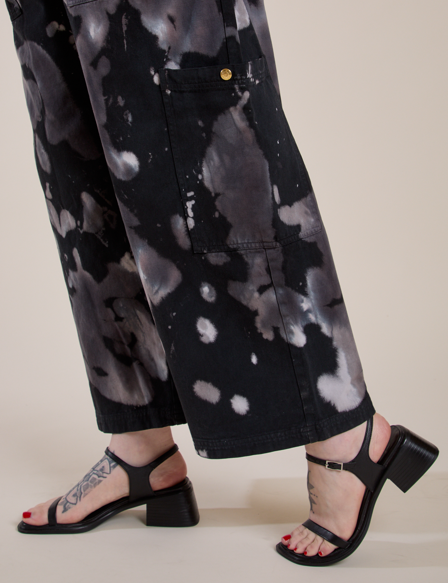 Side view pant leg close up of Magic Waters Drop Pocket Pants in Ink Blot on Sydney