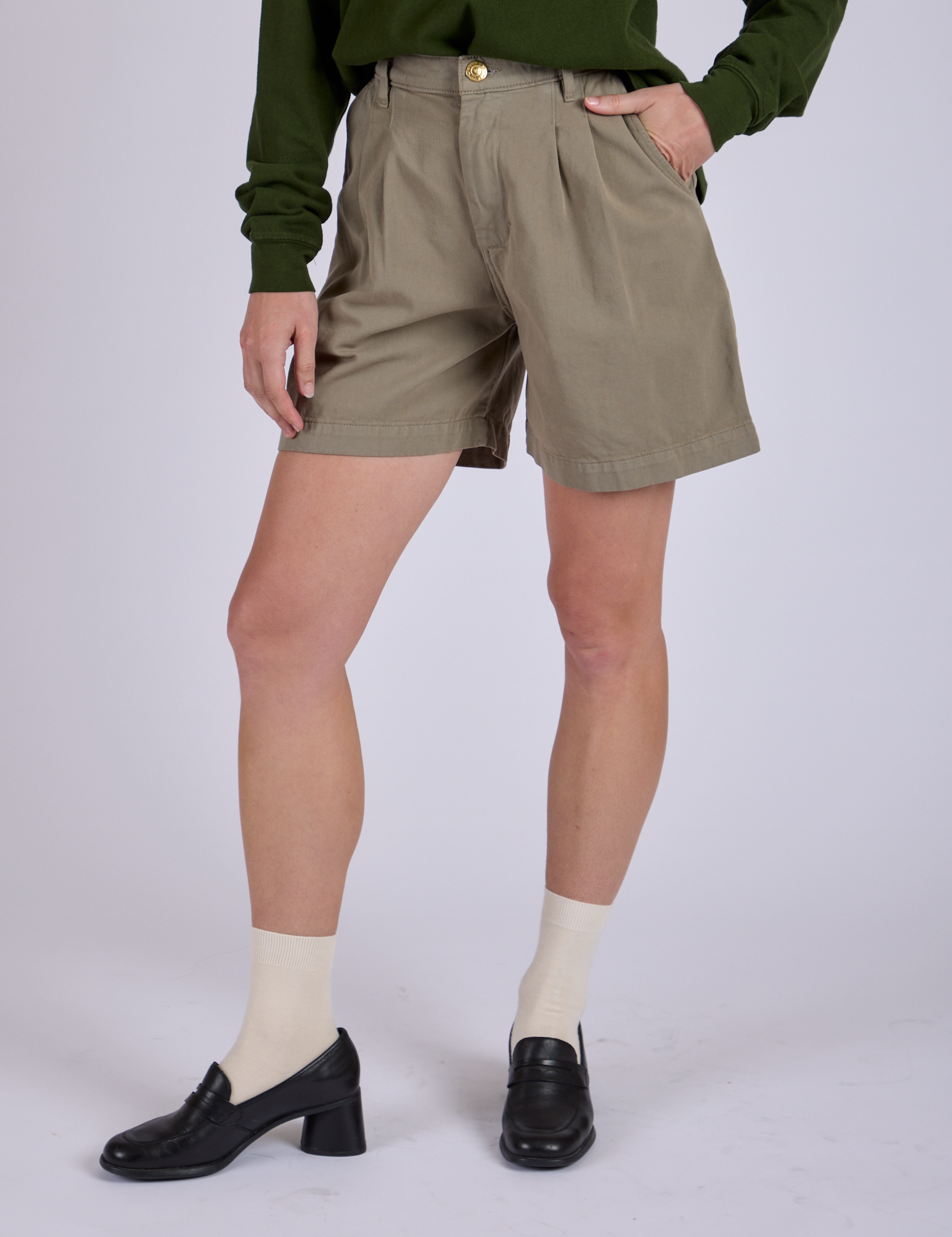 Pleated Trouser Shorts in Khaki Grey close up on Alex