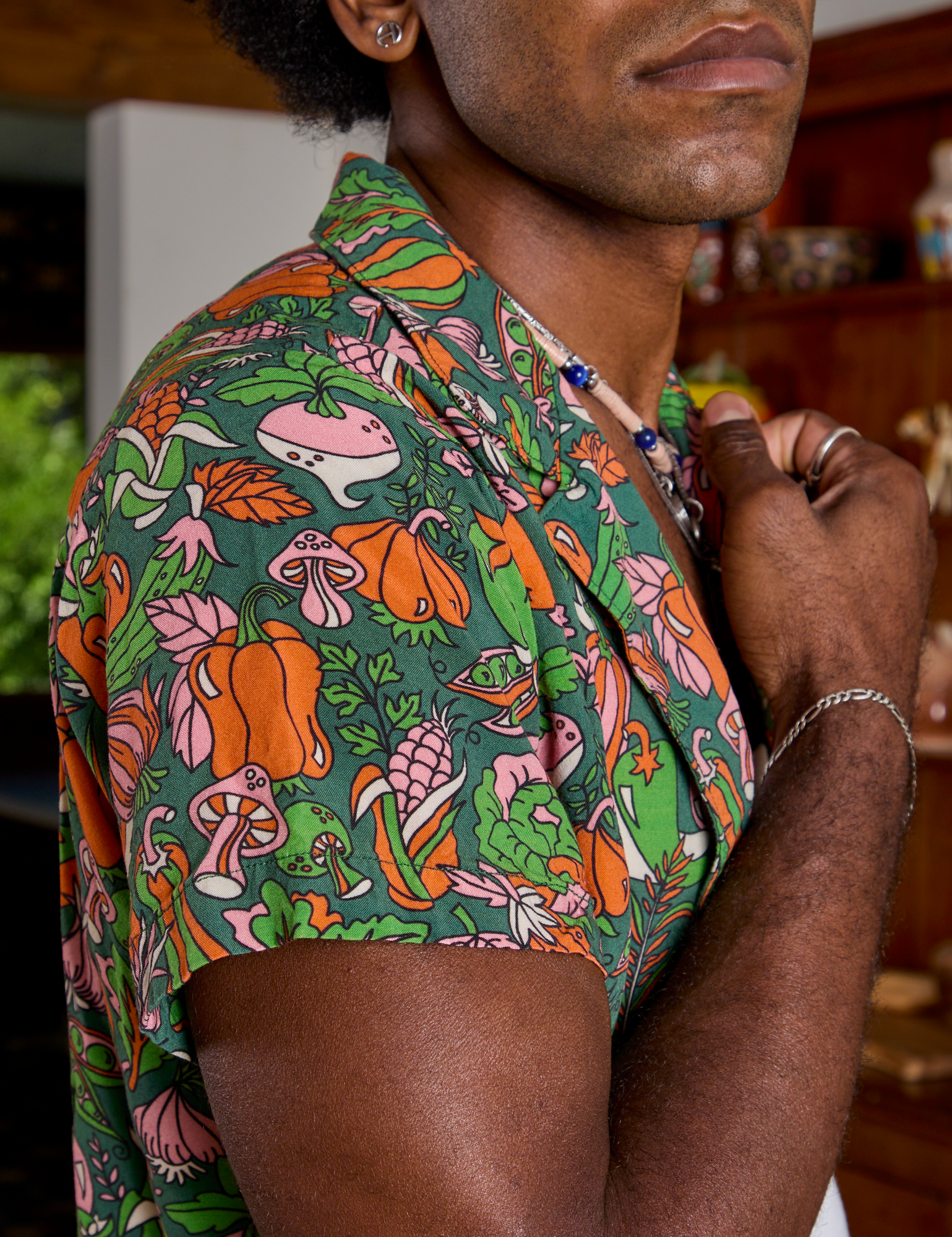 Kitchen Collection Pantry Button-Up side sleeve close up on Jerrod
