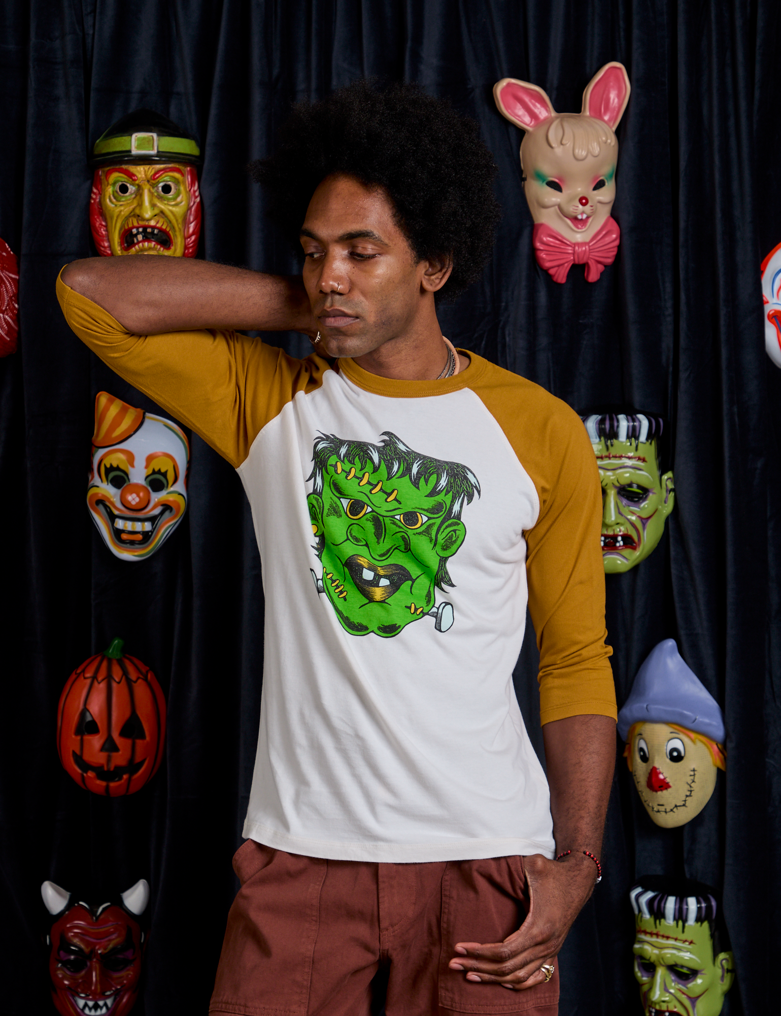 Jerrod is 6&#39;3&quot; and wearing M Raglan Tee in Frankenstein