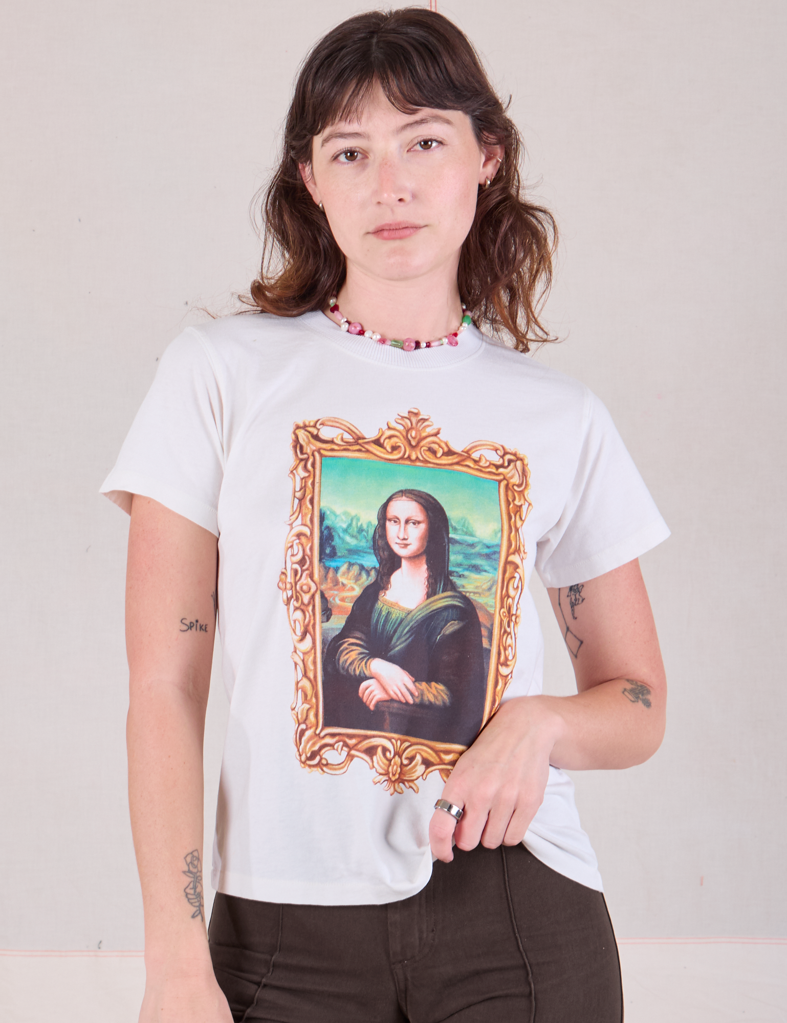 Alex is 5&#39;8&quot; and wearing P  Masters Organic Tee in Mona Lisa