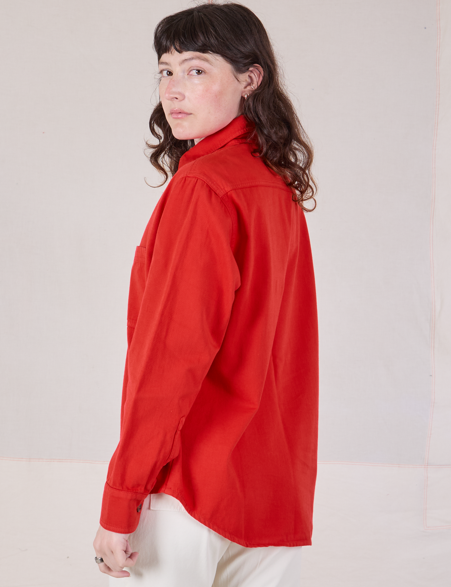 Twill Overshirt in Mustang Red side view on Alex