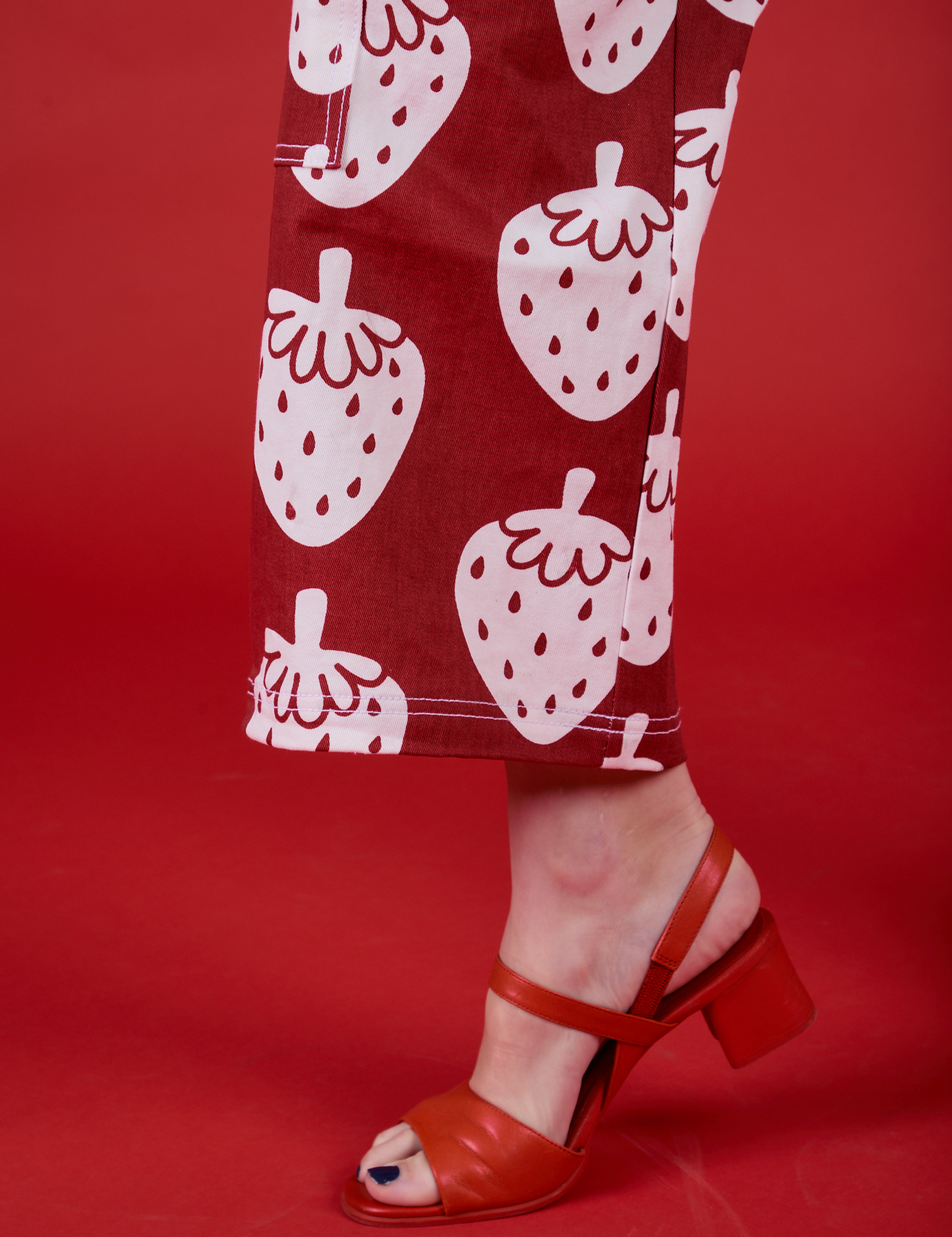 Drop Pocket Pants in Strawbaby pant leg close up on Alex