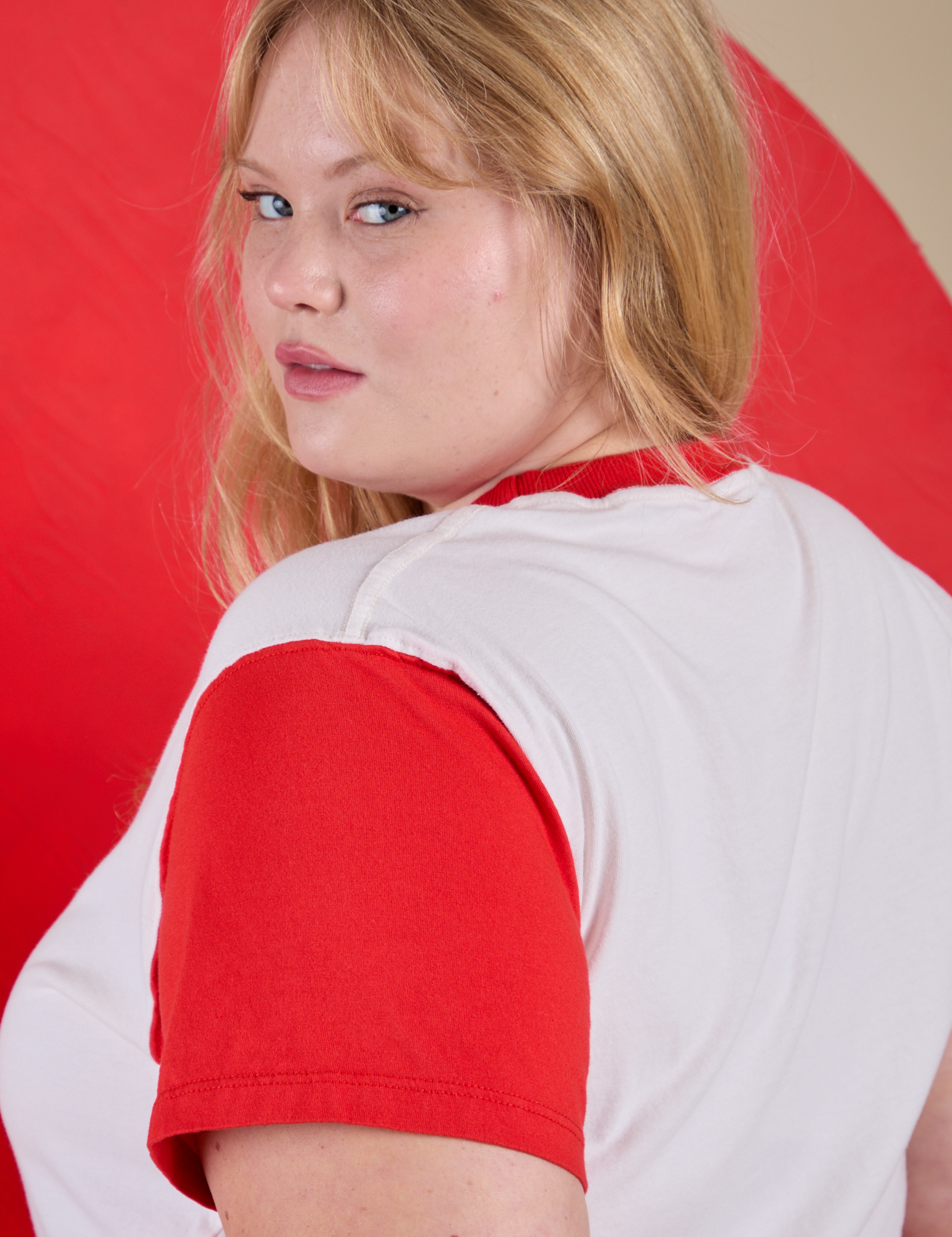 shoulder close up view of Vintage Tee in Call Me on Juliet