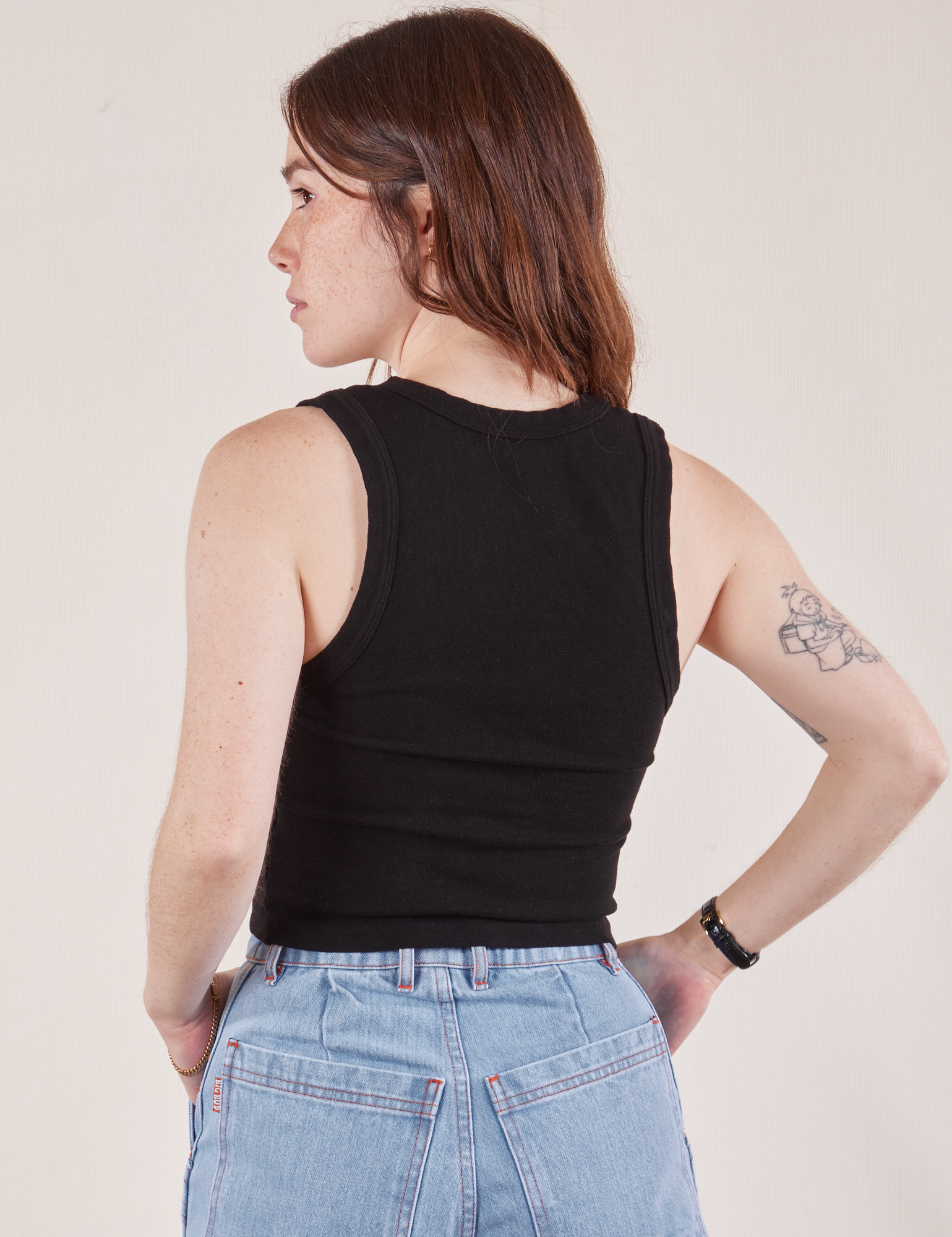 Cropped Tank Top in Basic Black back view on Hana