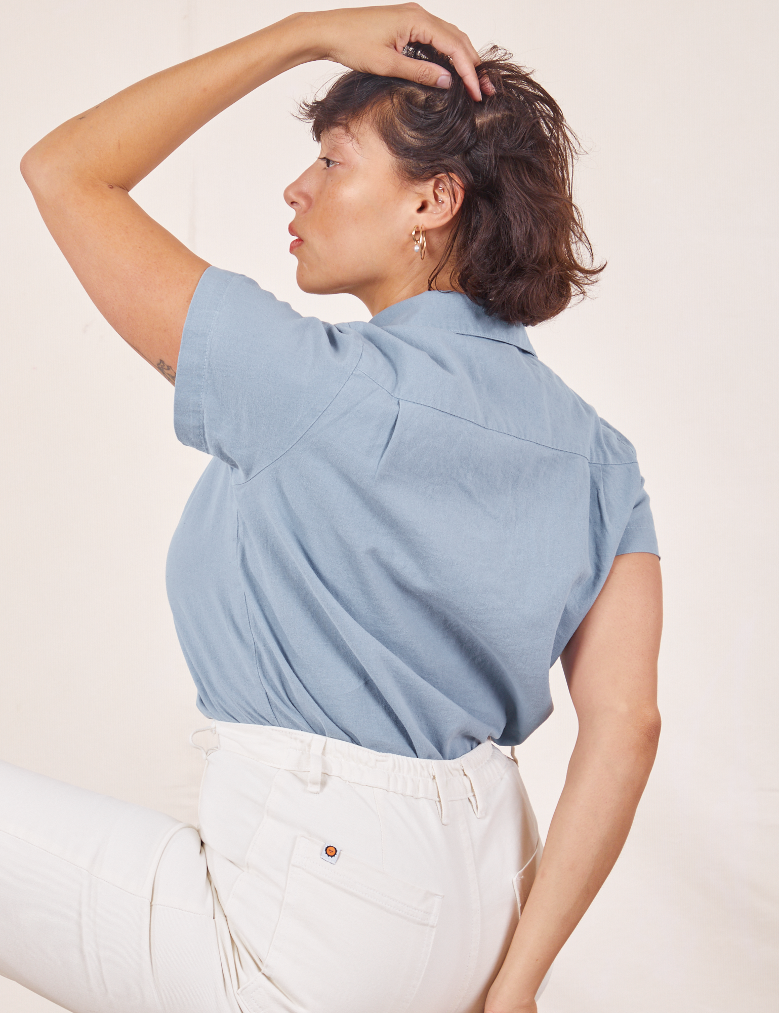 Back view of Pantry Button-Up in Periwinkle on Tiara