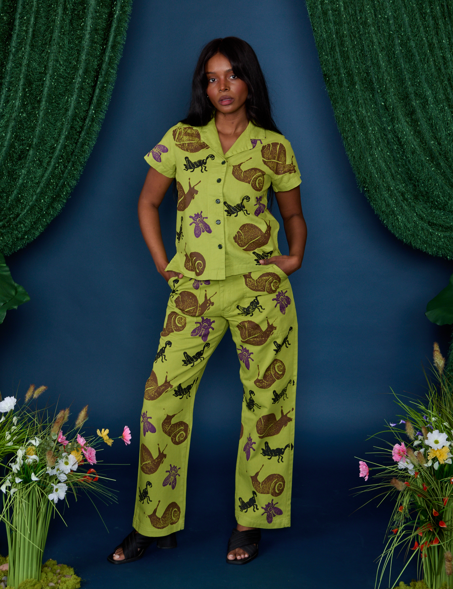 Paintstamped Pantry Button-Up - Big Bug