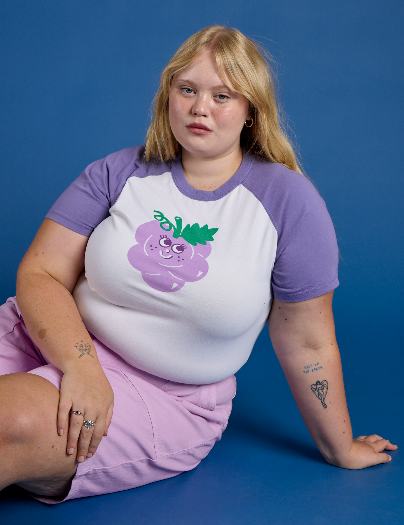 Produce Raglan Tee in Grape worn by Juliet