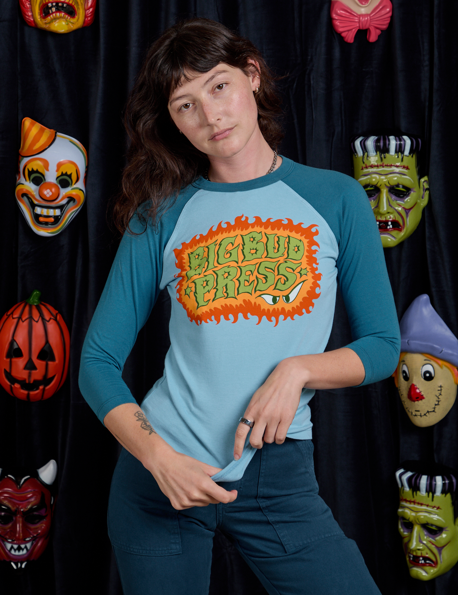 Alex is 5&#39;8&quot; and wearing P Raglan Tee in Haunted BBP