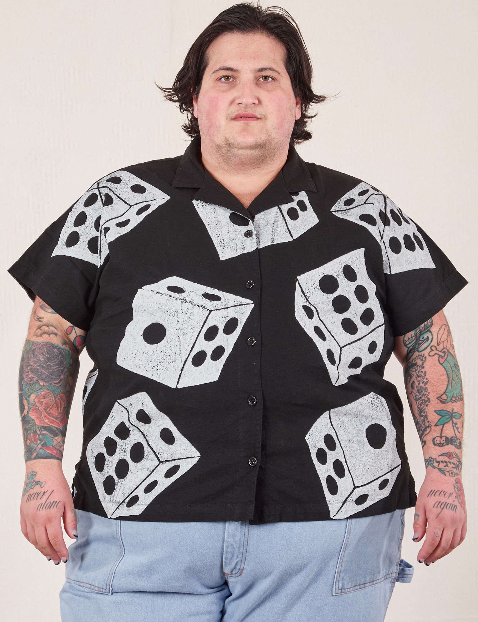 Sam is 5&#39;10&quot; and wearing 4XL Icon Pantry Button-Up in Dice
