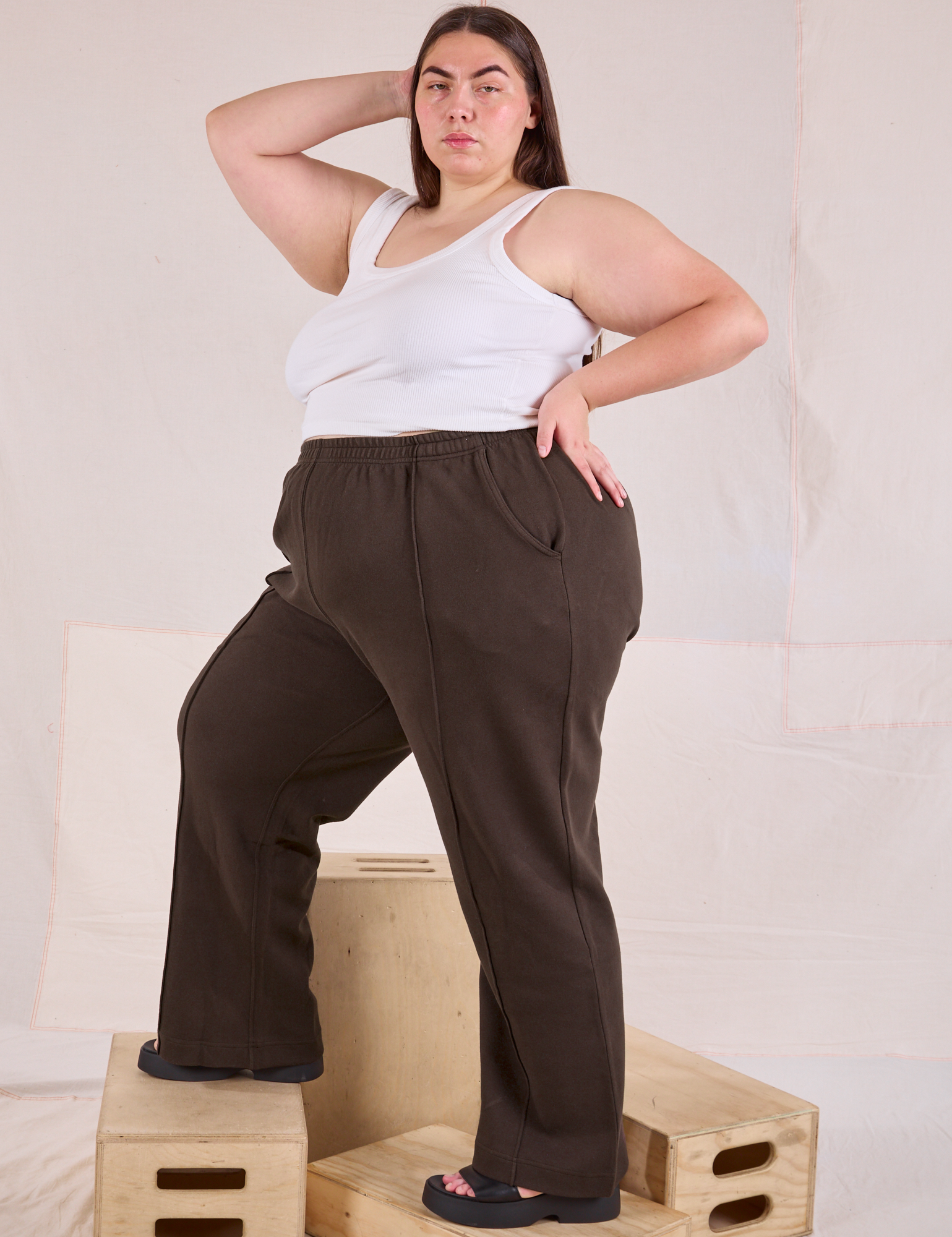 Easy Western Pants in Espresso Brown side view on Marielena