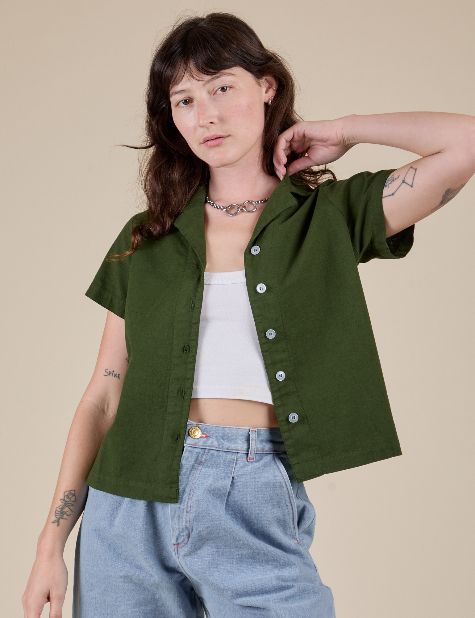 Pantry Button-Up in Evergreen worn by Alex