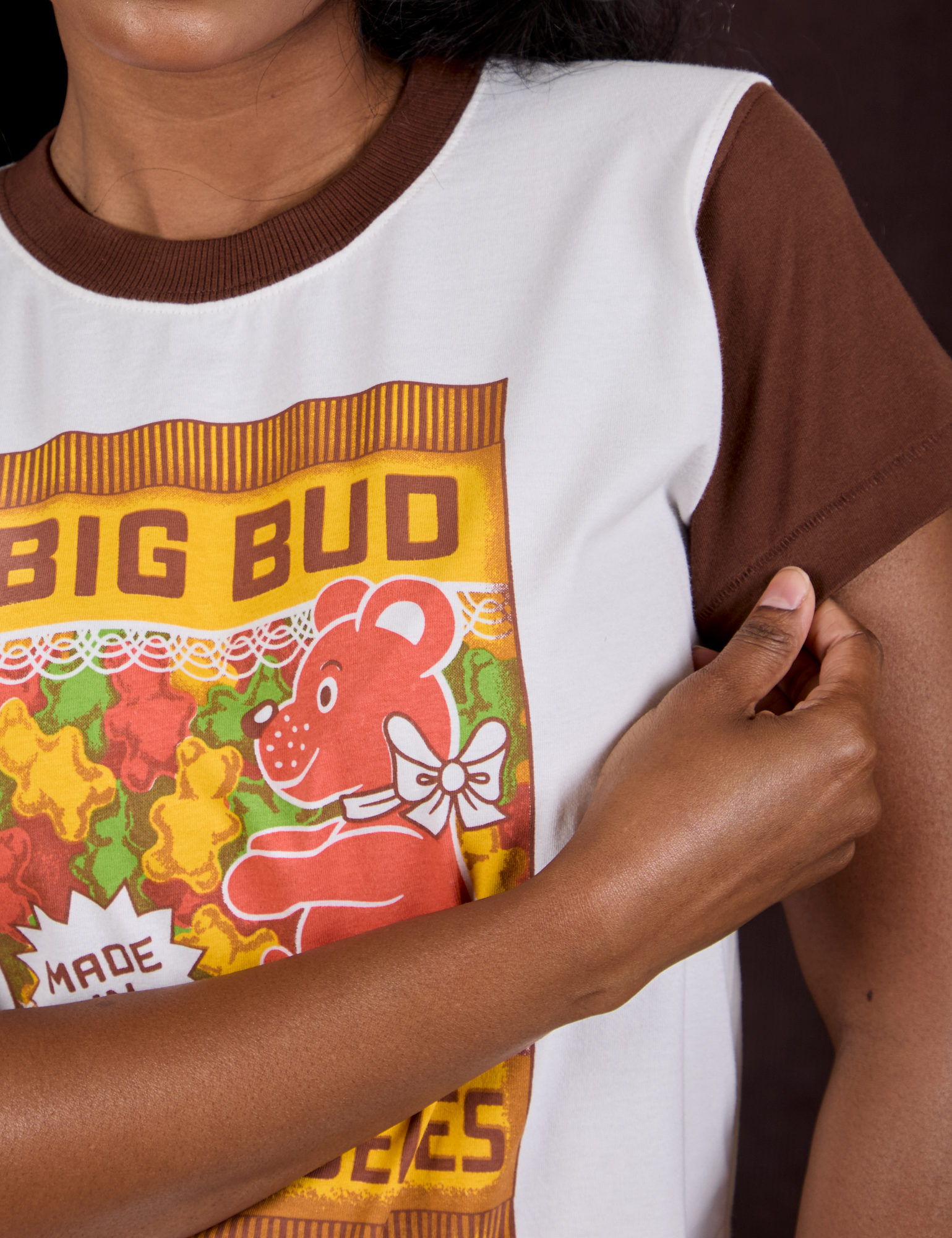Vintage Tee in Gummy Bear front close up on Kandia