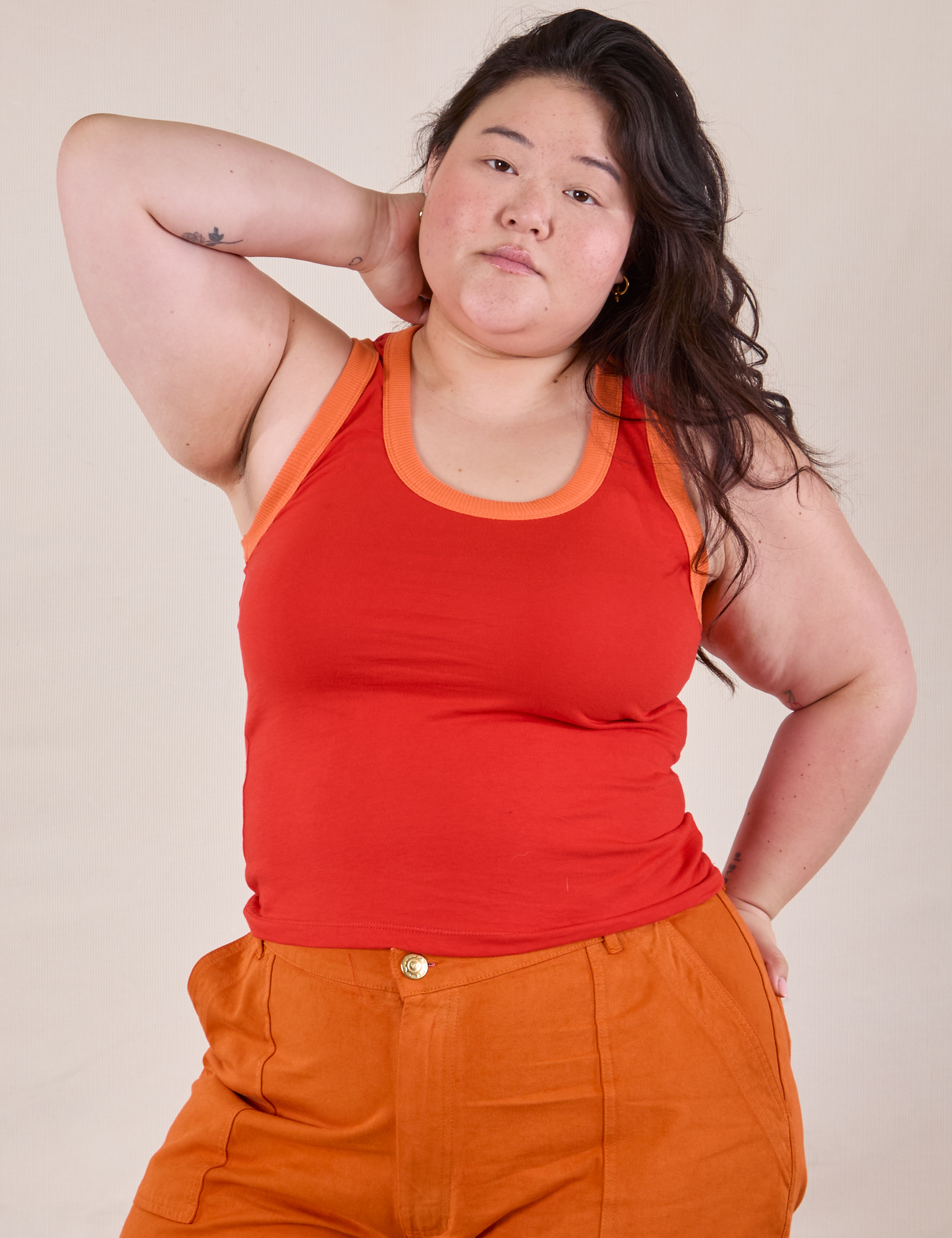 Ashley is 5&#39;7&quot; and wearing L Colorblock Cropped Tank in Mustang Red