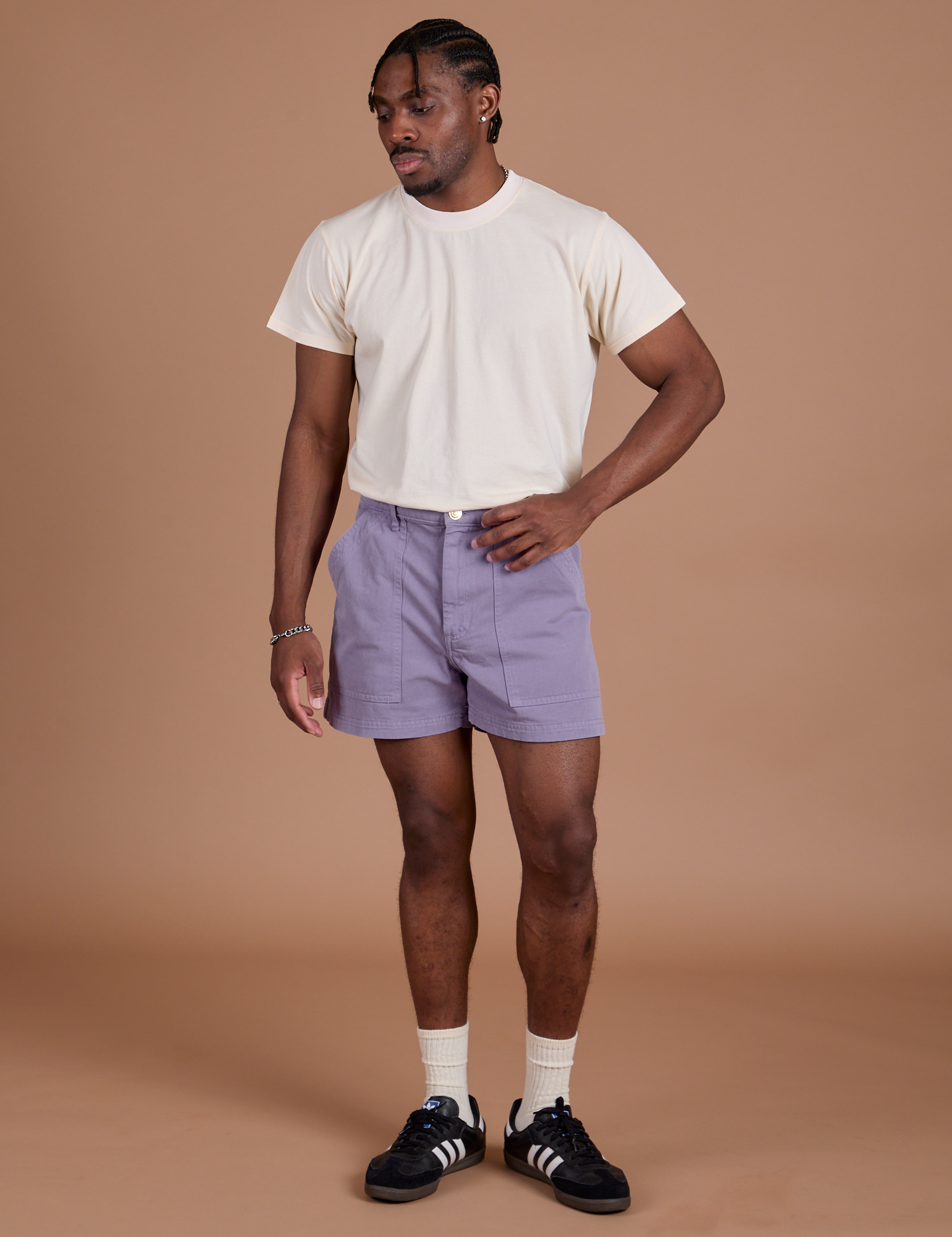 Isaac is 5’10” and wearing M Classic Work Shorts in Faded Grape paired with Organic Vintage Tee in Vintage Off-White