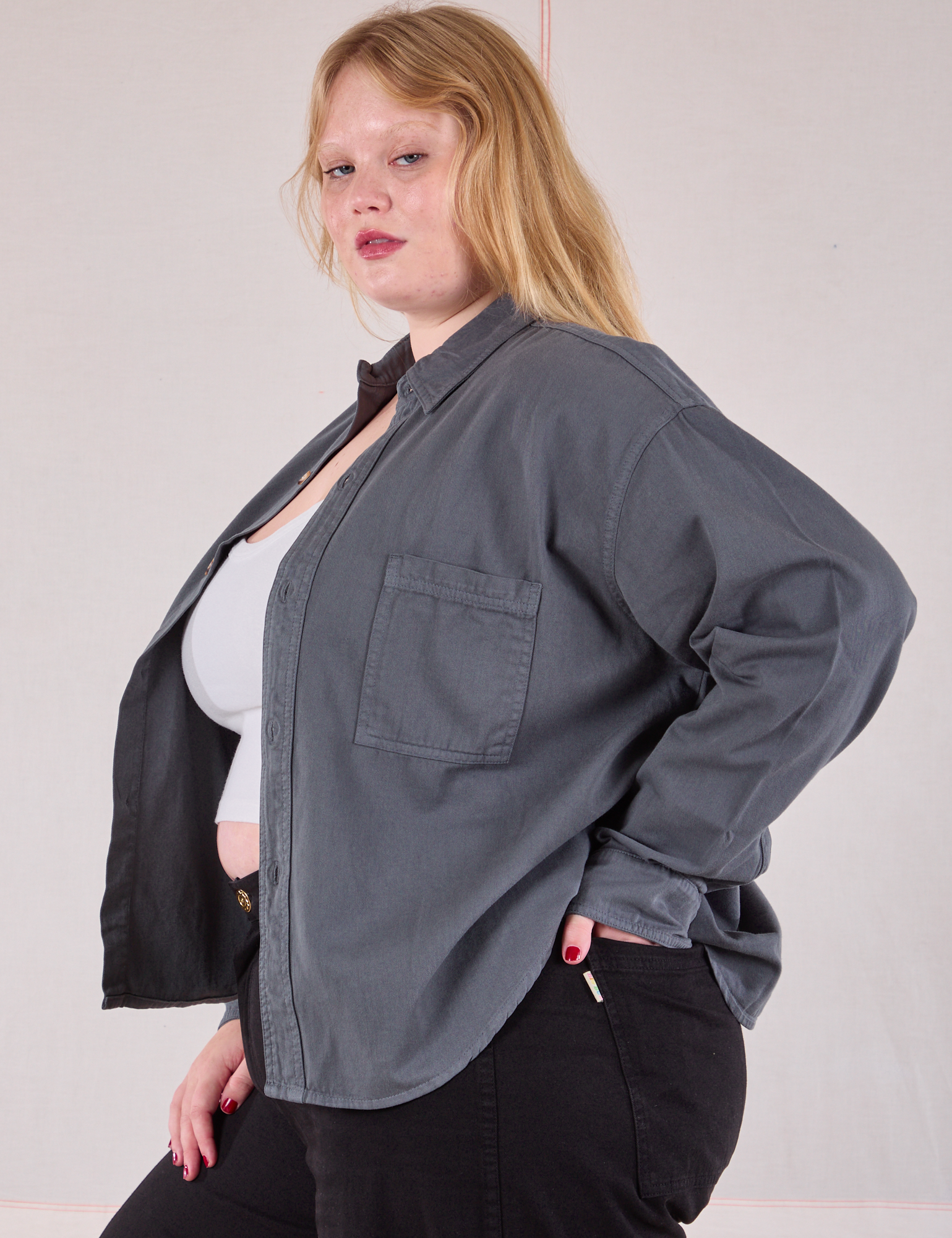 Cropped Overshirt in Slate Grey side view on Juliet