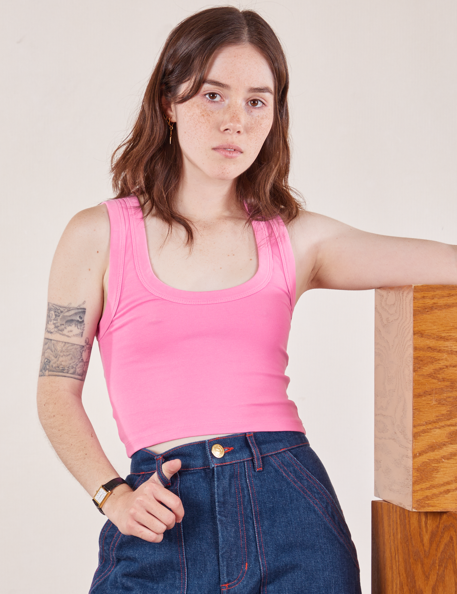 Hana is wearing Cropped Tank Top in Bubblegum Pink