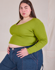 Long Sleeve V-Neck Tee in Gross Green side view on Marielena