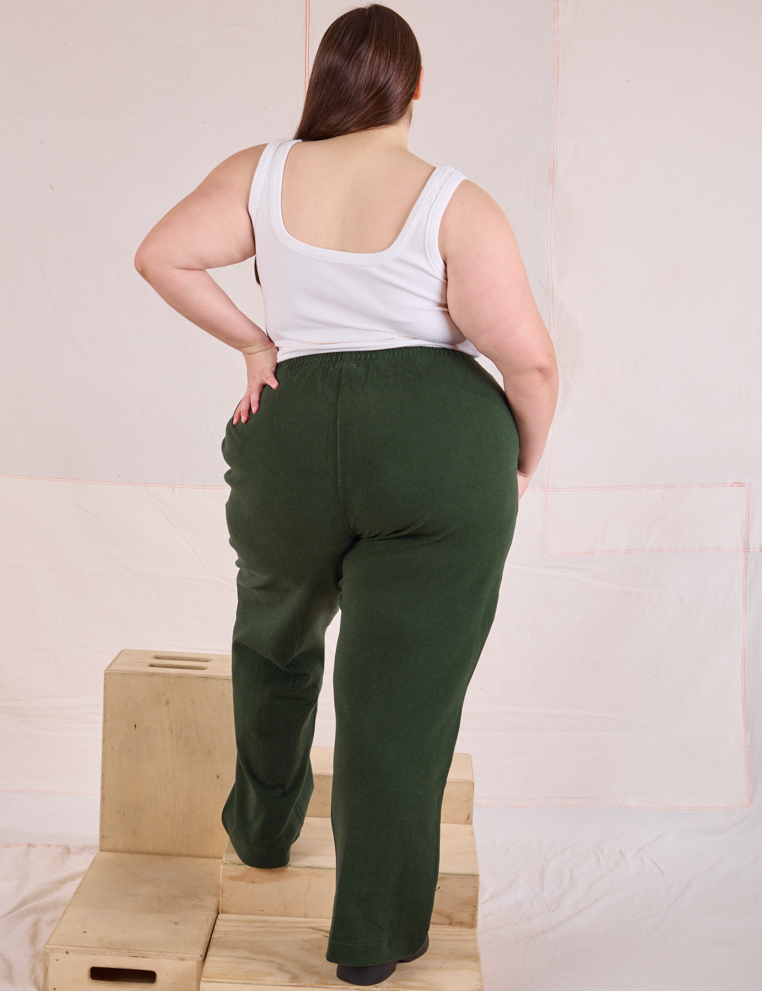 Easy Western Pants in Swamp Green back view on Marielena