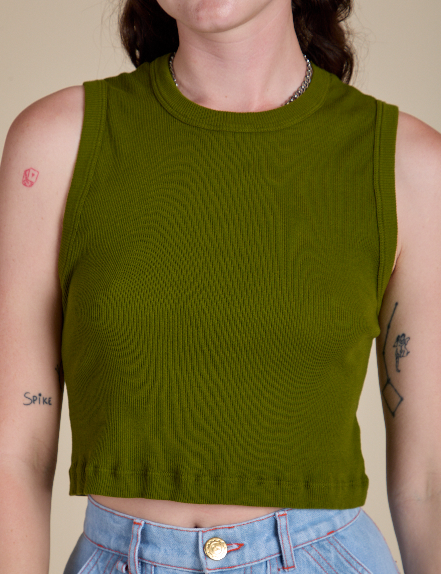 Muscle Tee in Summer Olive close up on Alex