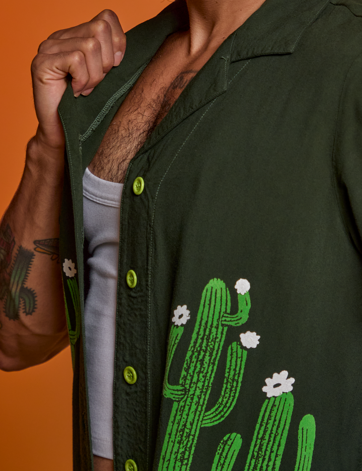 Paintstamped Pantry Button-Up in Cactus side view close up on Jesse