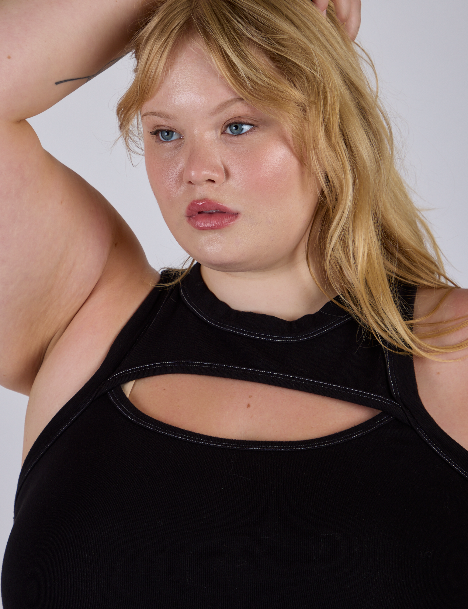 Porthole Tank - Basic Black – BIG BUD PRESS