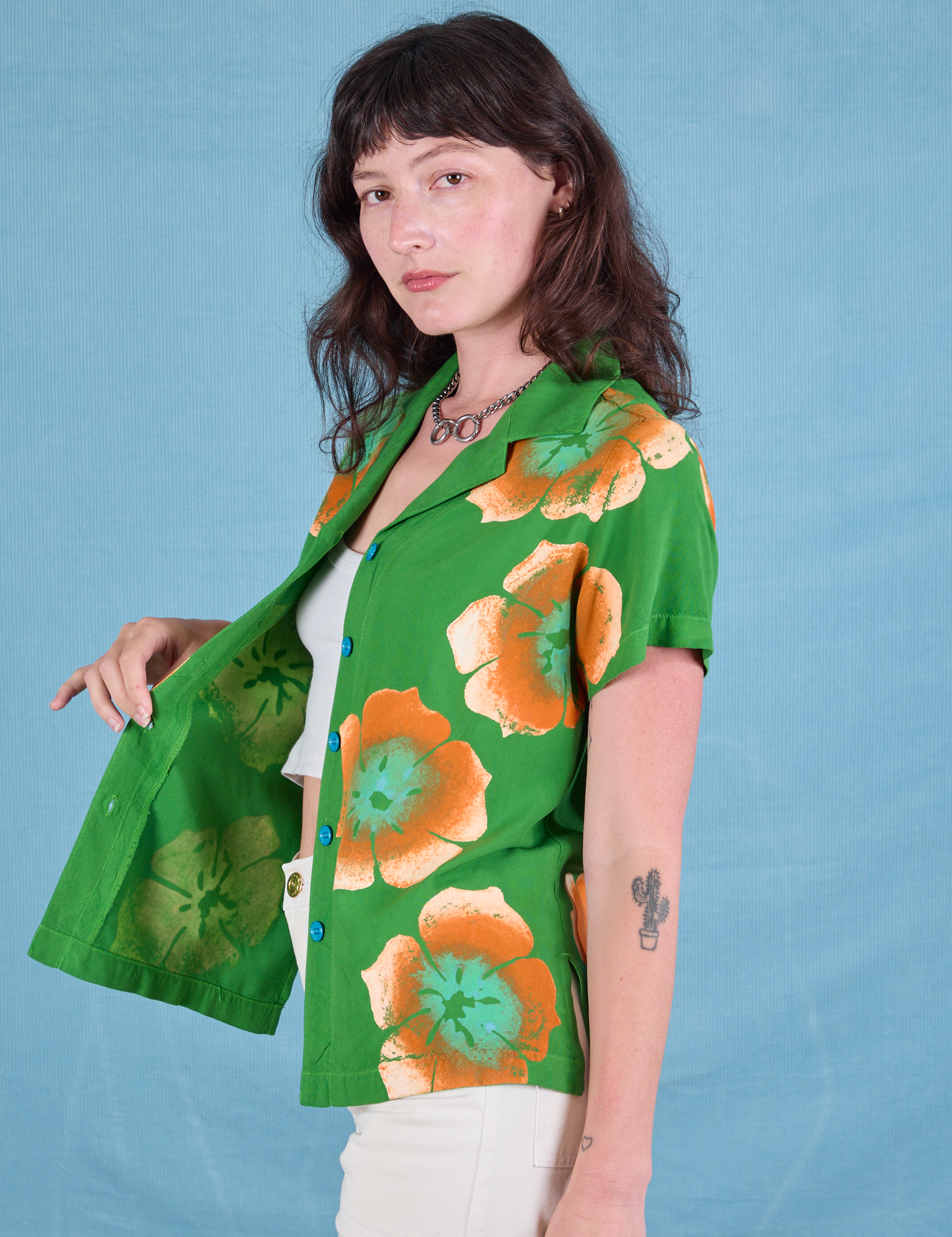 Paintstamped Pantry Button-Up in Kelly Green side view on Alex