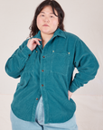 Ashley is 5'7" and wearing M Corduroy Overshirt in Marine Blue
