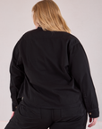 Cropped Overshirt in Basic Black back view on Juliet