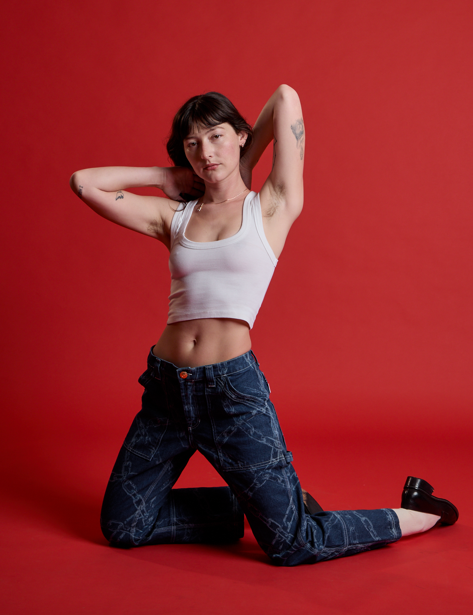 Mid-Rise Carpenter Jeans in Chain Link on Alex