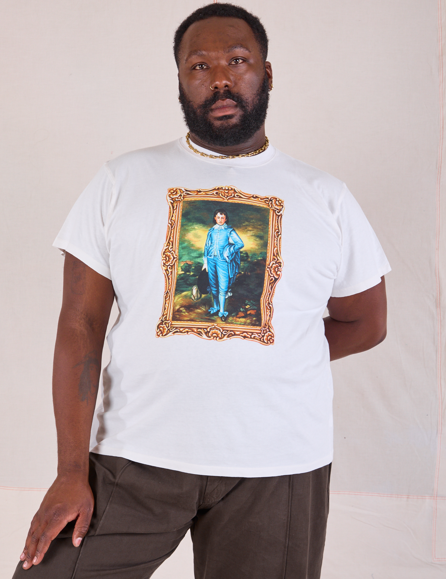 Elijah is 6&#39;4&quot; and wearing 2XL Masters Organic Tee in Blue Boy