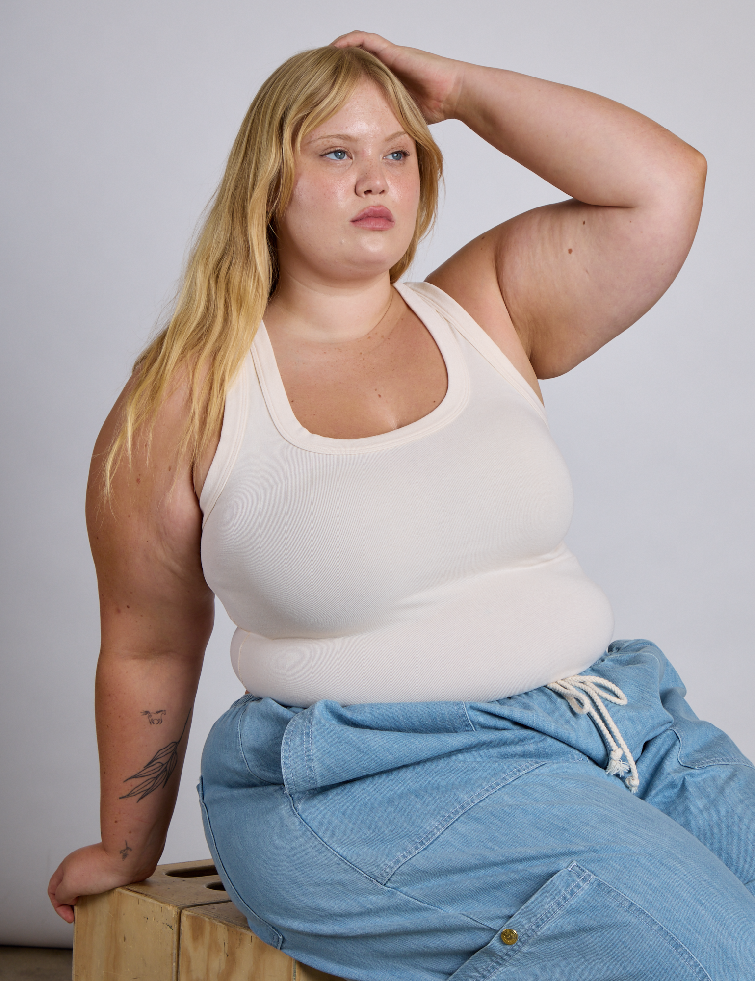 Juliet is wearing The Tank Top in Vintage Tee Off-White