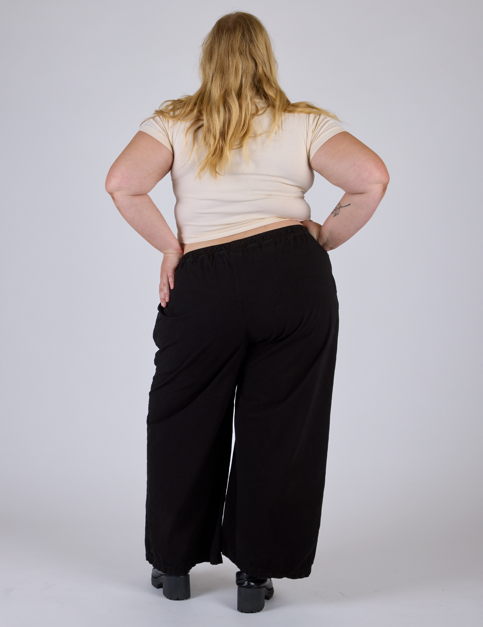 Pleated Pull-On Pants - Basic Black