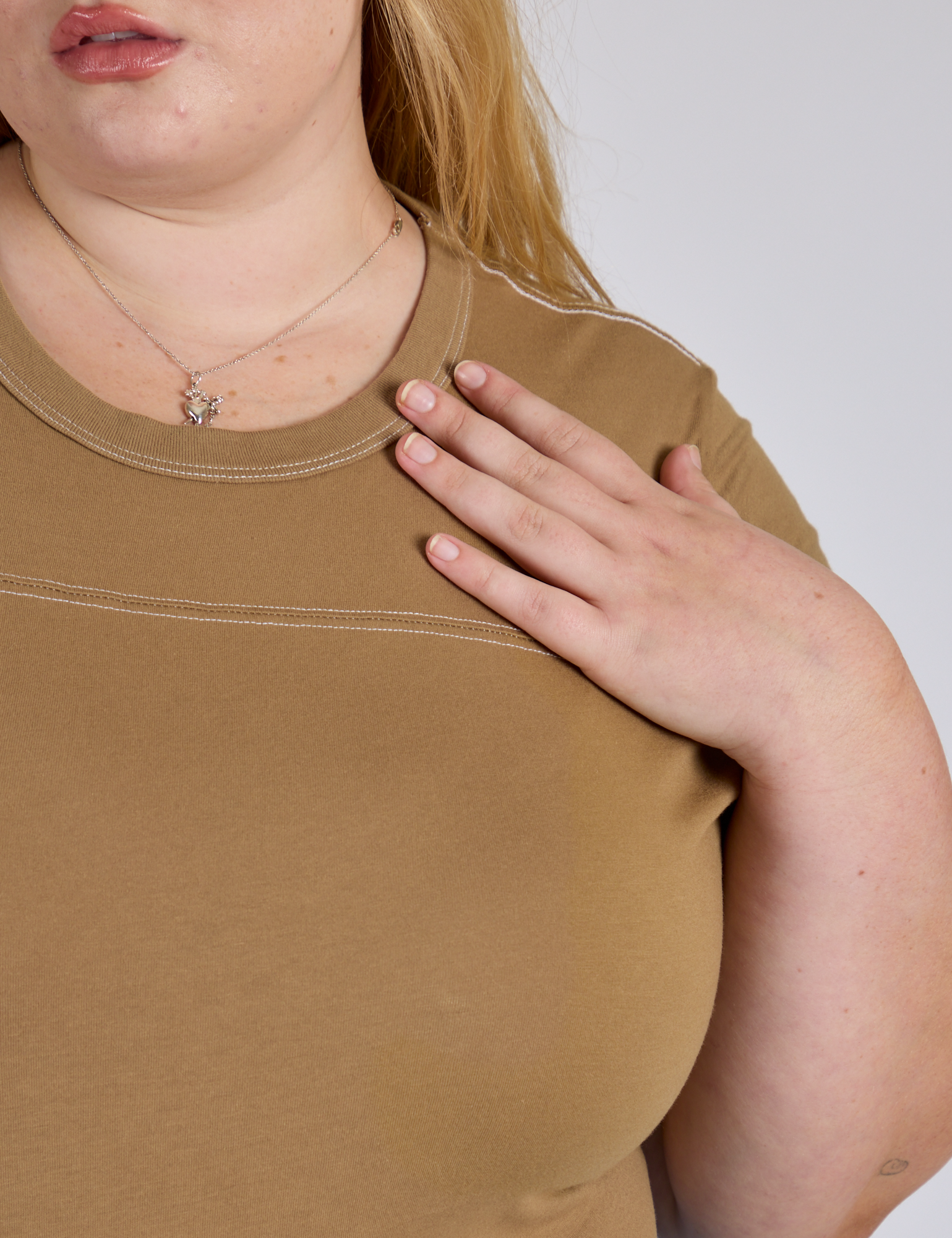 Jr. Varsity Tee in Desert Brown close up on Juliet