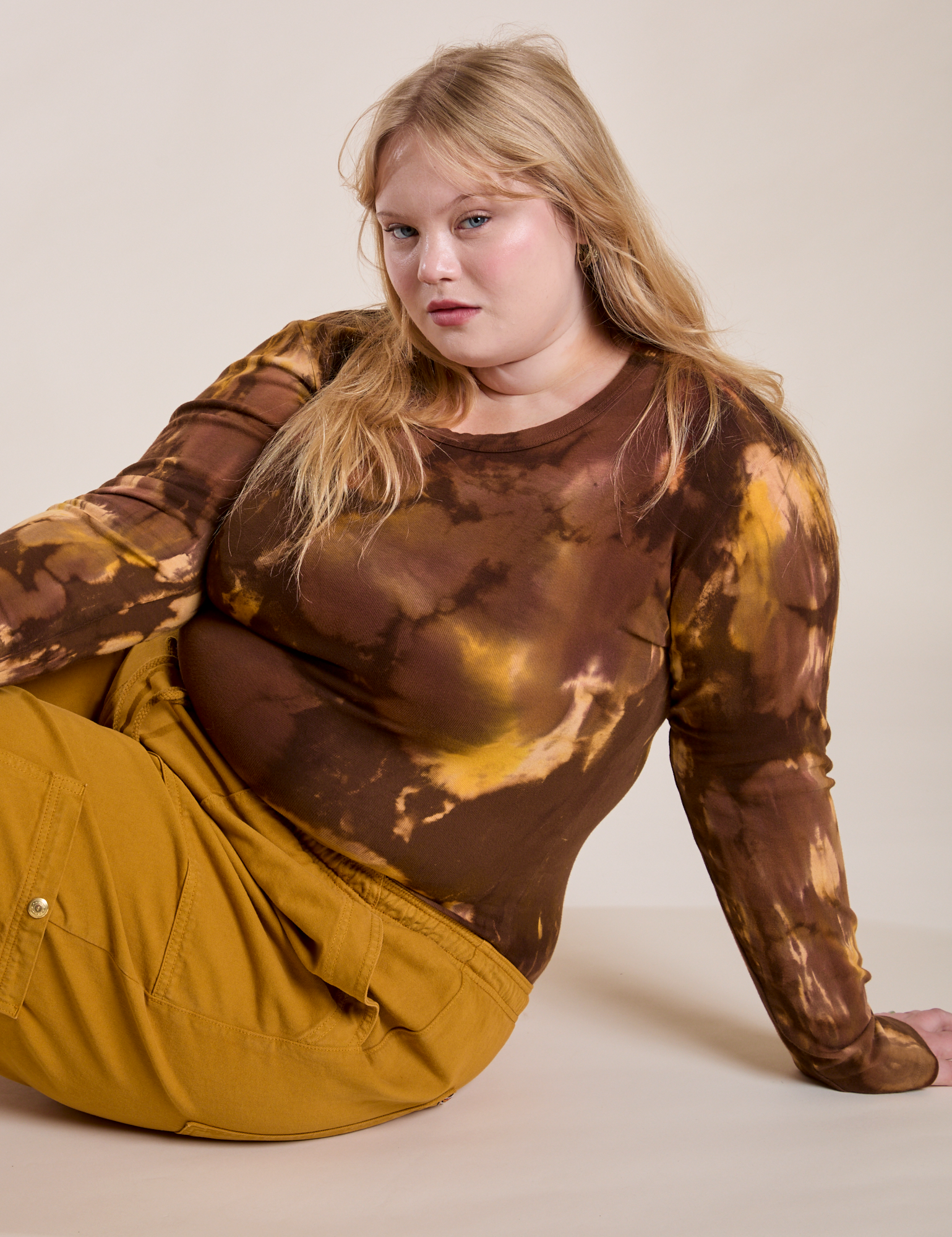 Long Sleeve Baby Tee in Honey Brown on Juliet