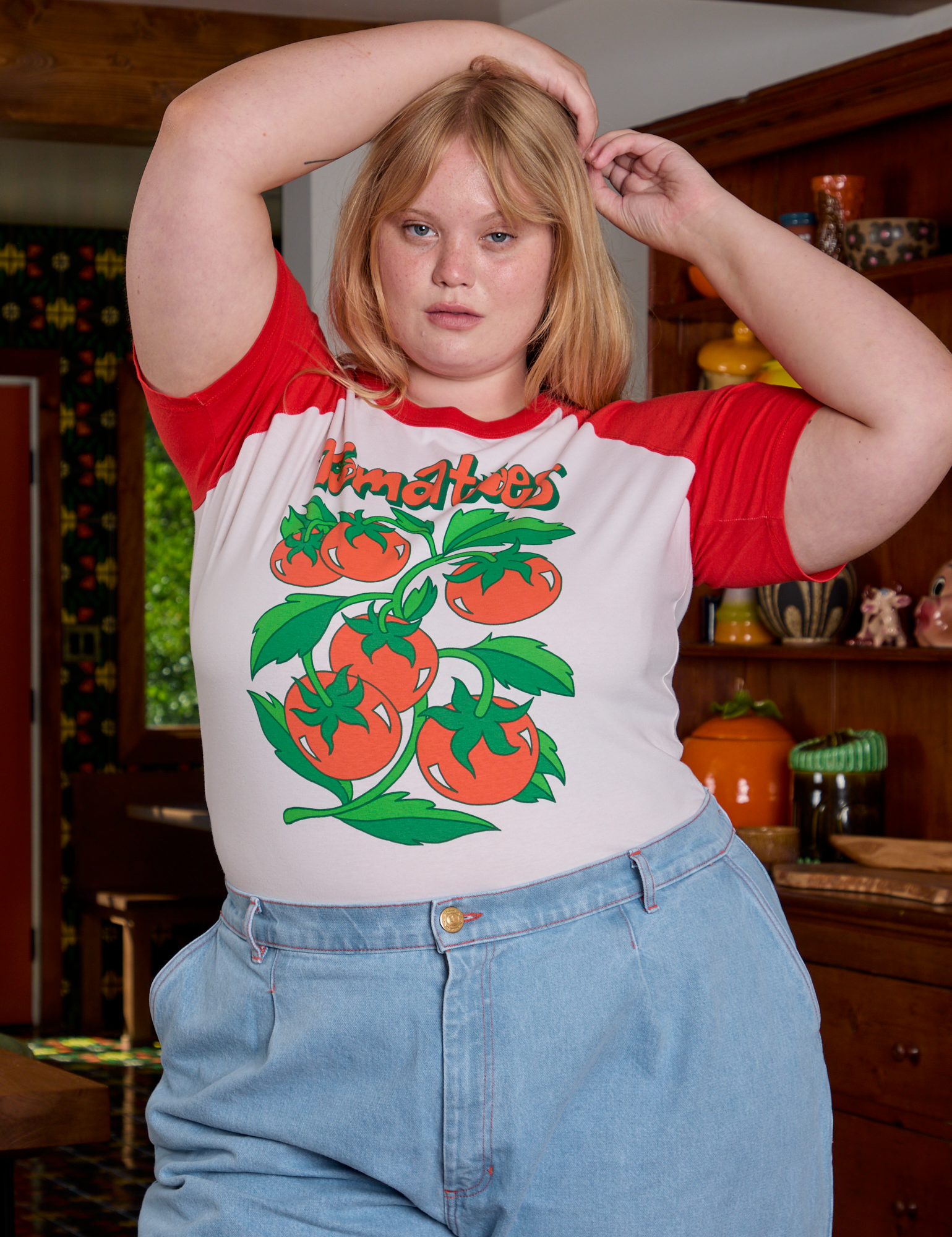 Juliet is wearing Short Sleeve Raglan Tee in Tomatoes
