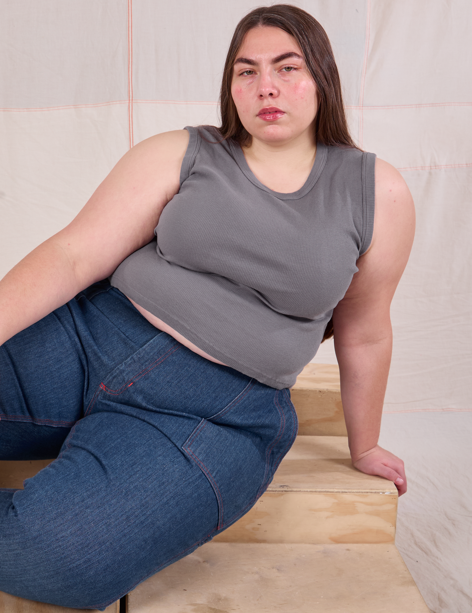 Marielena is wearing Muscle Tee in Washed Grey