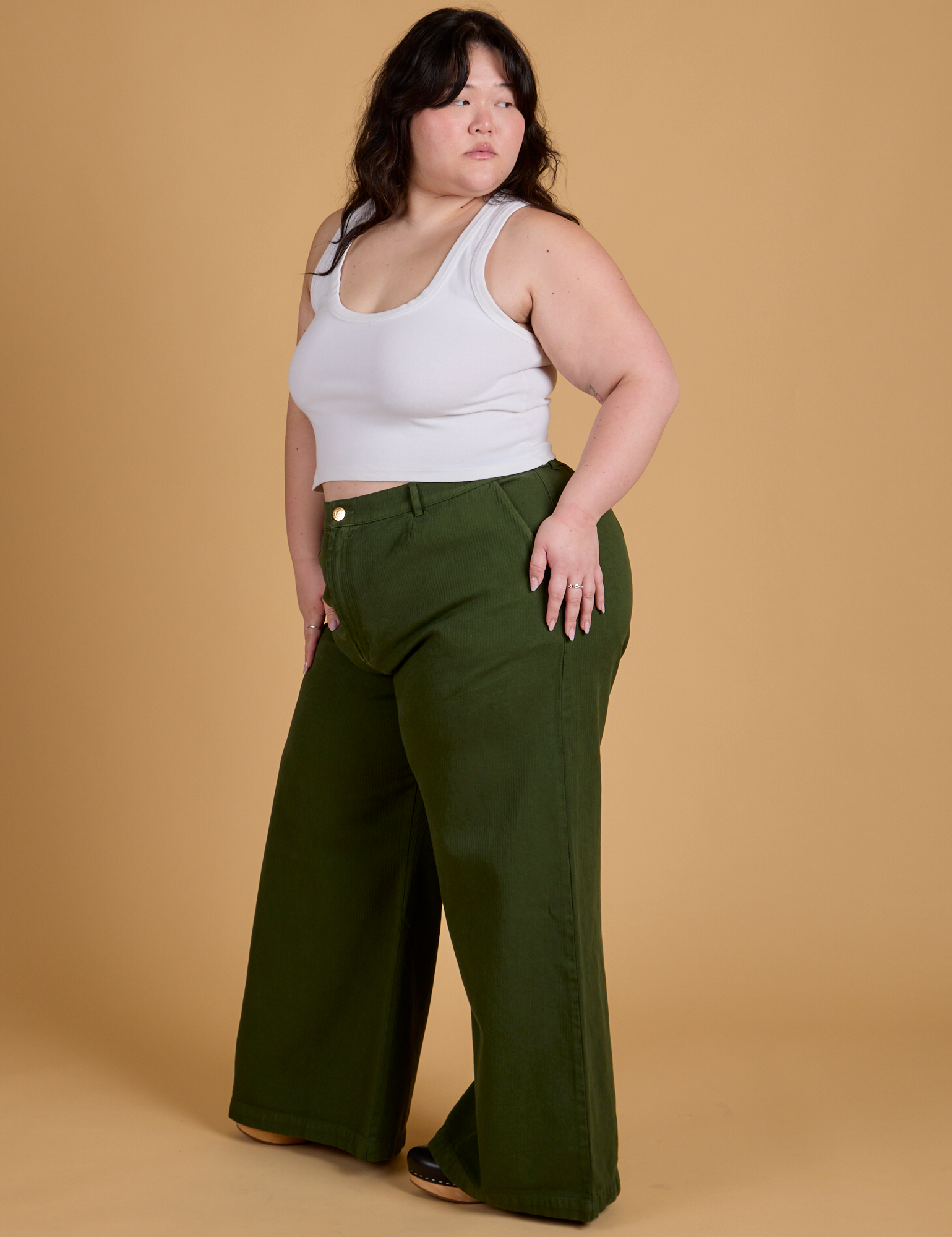 Heritage Wide Leg Trousers in Evergreen side view on Ashley