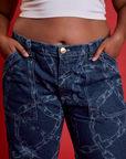 Front close up of Mid-Rise Carpenter Jeans in Chain Link on Meghna