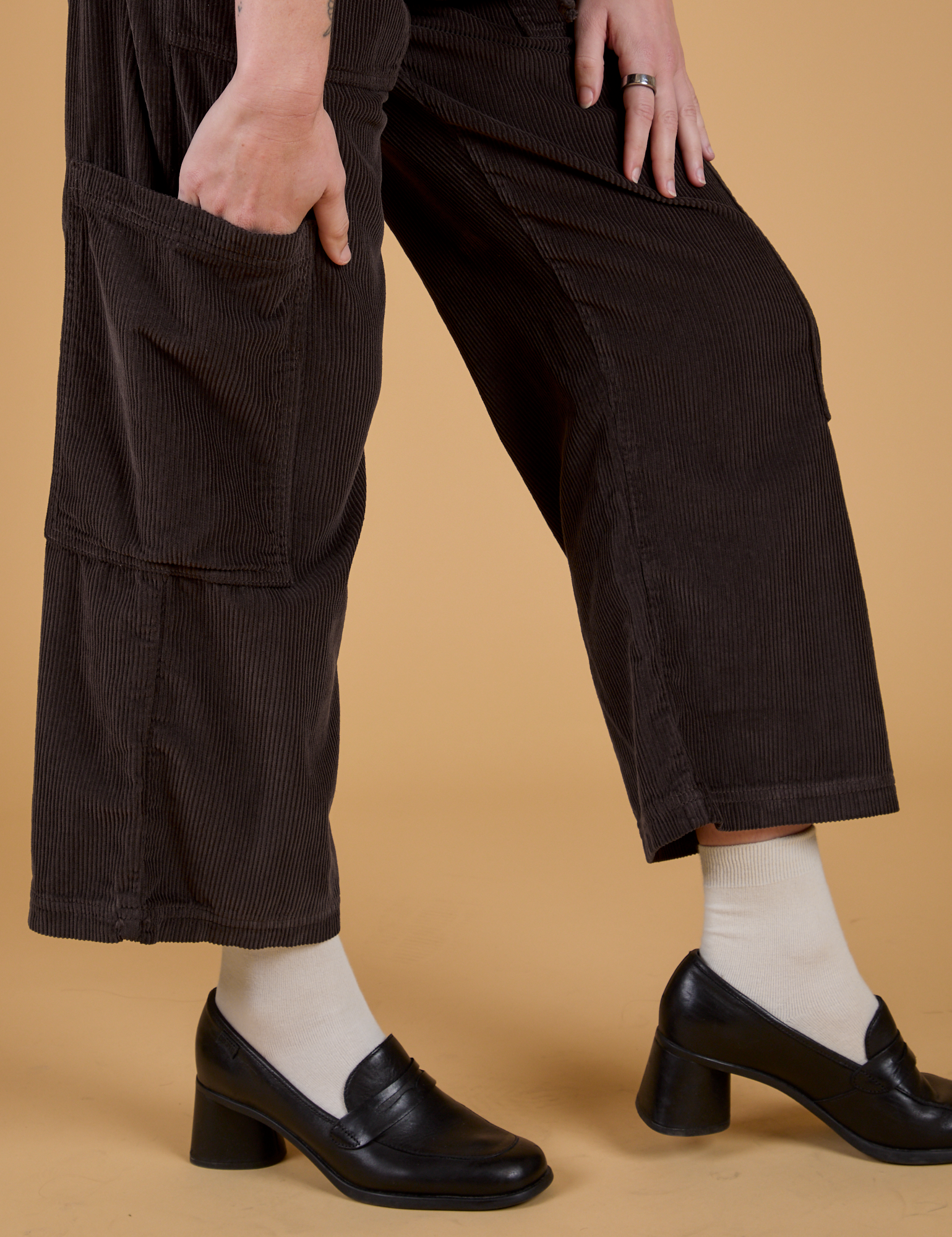 Corduroy Drop Pocket Cargo Pants - Espresso Brown