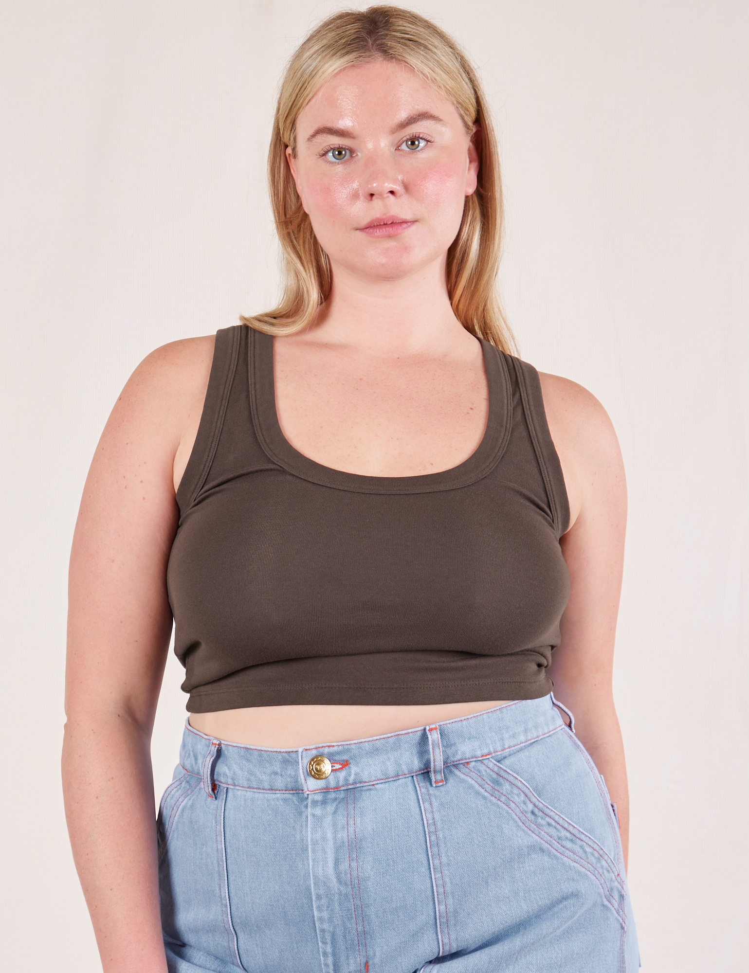 Lish is 5&#39;8&quot; and wearing S Cropped Tank Top in Espresso Brown
