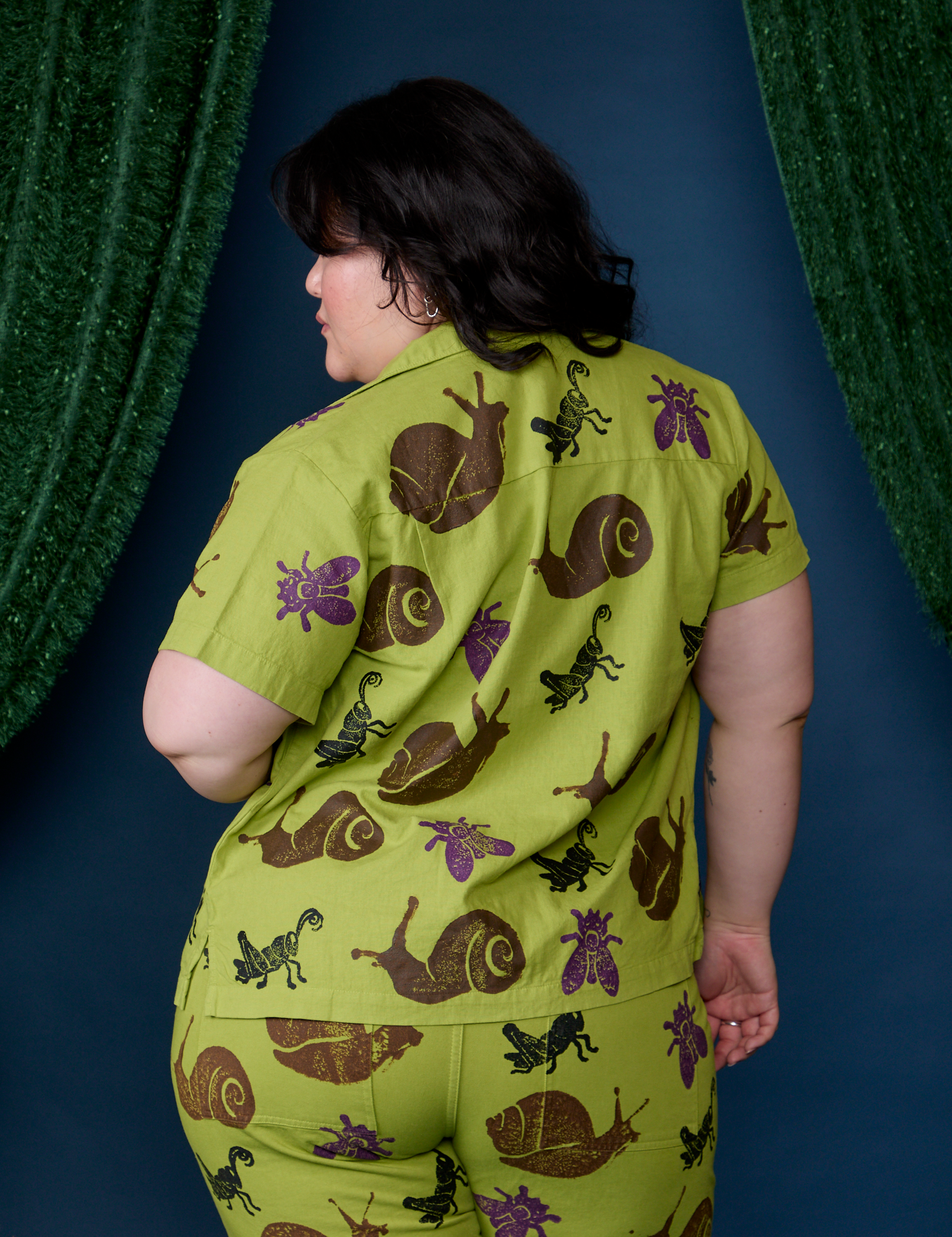 Paintstamped Pantry Button-Up - Big Bug